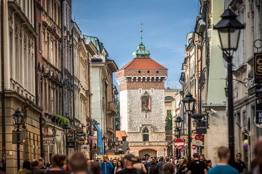 Krakow: Old Town "Royal Route" Walking Tour - Jagiellonian University and Krakow’s intellectual center