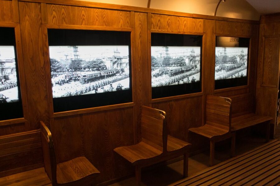 Kraków: Oskar Schindler's Factory Tour and Admission Ticket - What your guide adds in 90 minutes