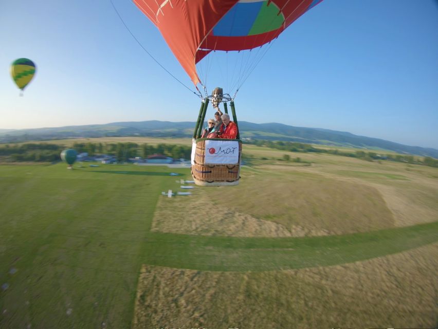 Kraków: Private Hot Air Balloon Flight with Champagne - Who will enjoy this most