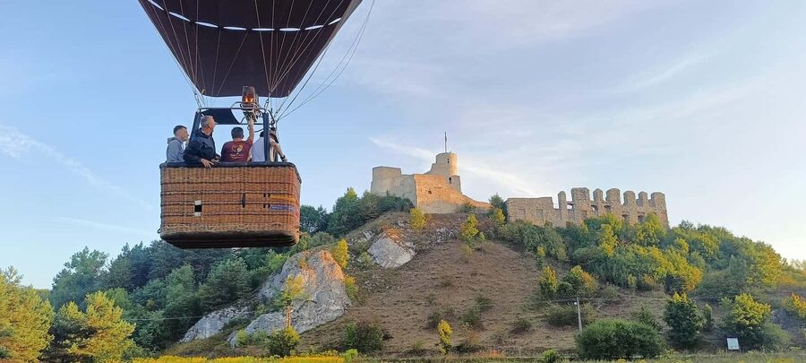 Kraków: Private Hot Air Balloon Flight with Champagne - Is $588 good value for two?