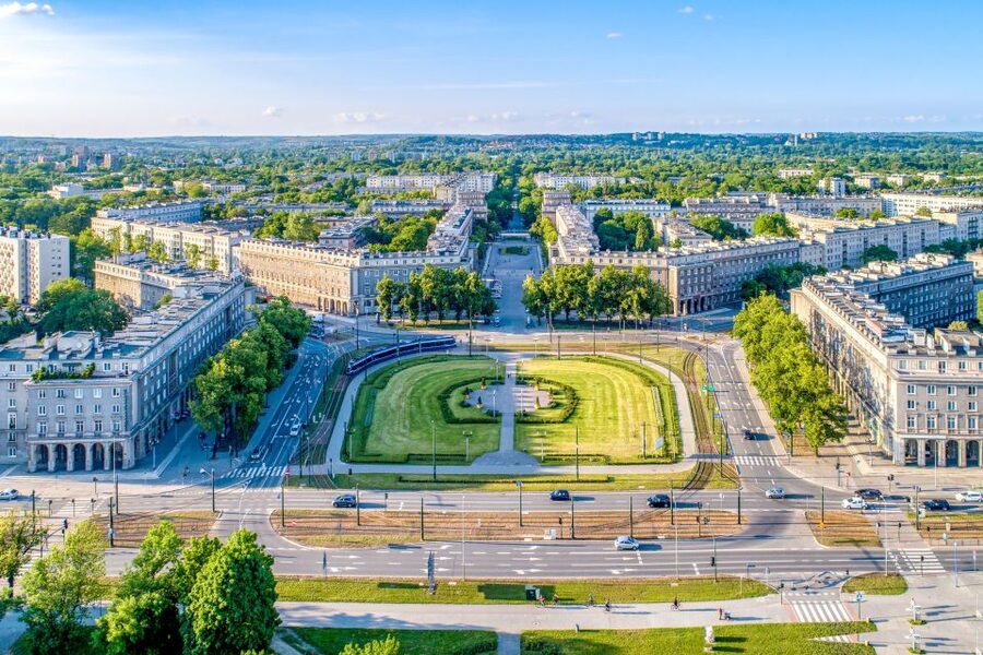 Krakow: Private Nowa Huta Adventure Tour in Communist Cars - The guide makes or breaks the experience