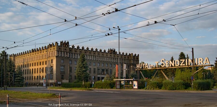 Krakow: Private Nowa Huta Adventure Tour in Communist Cars - Is $108 per person good value?