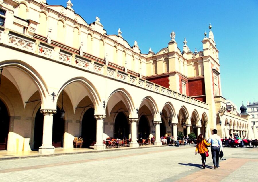 Krakow: Private Panoramic Tour by Golf Cart with Audio Guide - Should you book the $195 private ride?