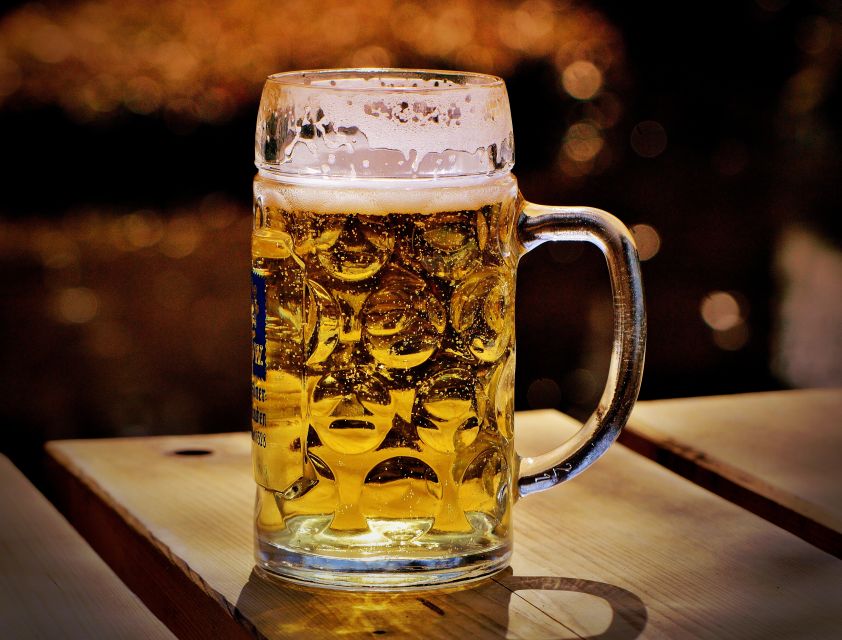 Krakow: Private Polish Beer Tasting Tour with a Beer-Expert - The four-hour option is part tasting, part Polish evening