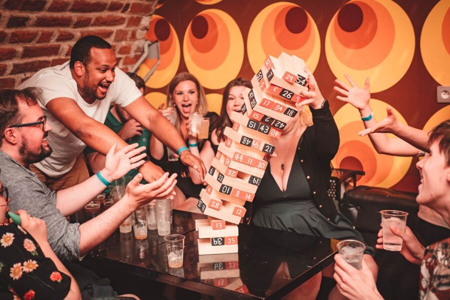 Krakow: Pub Crawl with 1 Hour of Unlimited Alcoholic Drinks - The one-hour power hour sets the tone