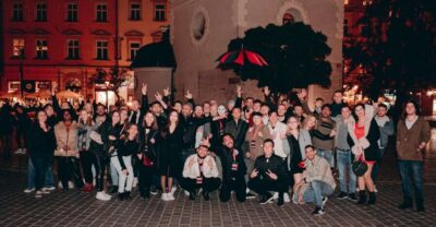 Pub Crawl with 1 Hour of Unlimited Alcoholic Drinks