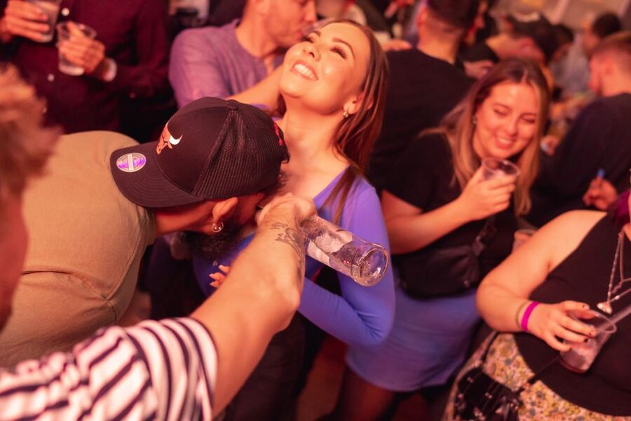 Krakow: Pub Crawl with 1 Hour of Unlimited Alcoholic Drinks - Photography adds a useful souvenir
