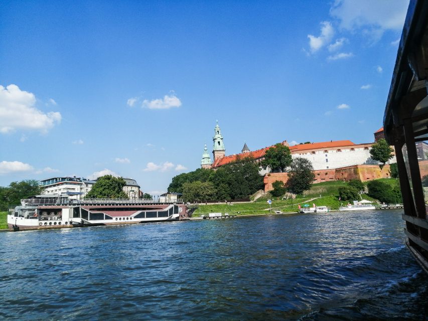 Krakow: Scenic River Cruise - Salwator and the Zwierzyniec Bridge