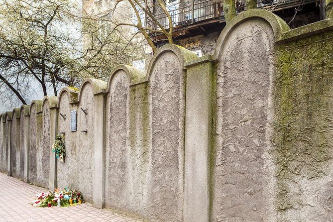 Kraków: Schindler's Factory and Former Ghetto Tour - Why this short tour matters in Podgórze
