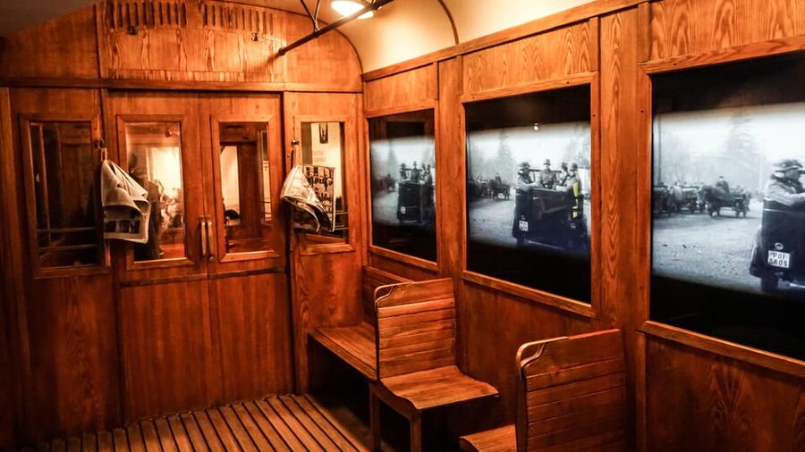 Krakow: Schindler's Factory Entry Ticket (Optional Guide) - Why a guide can make a difference