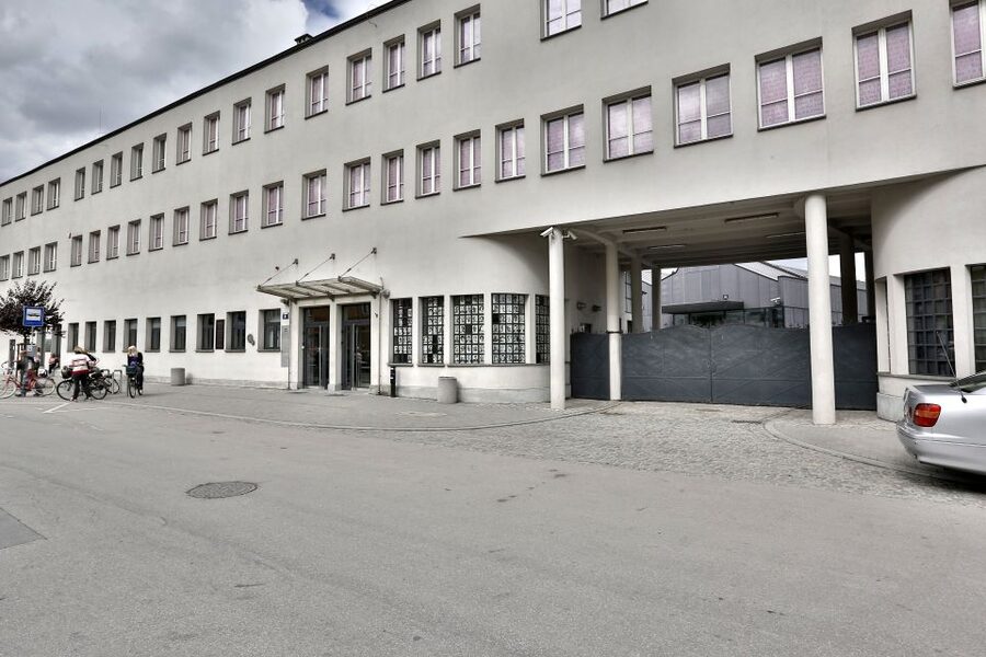Krakow: Schindler's Factory Museum Guided Tour - Why the headsets help, and where they fall short