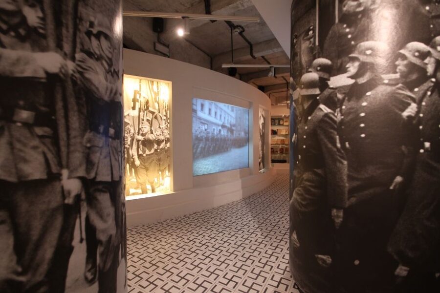 Krakow: Schindler's Factory Museum Guided Tour - Who should book this guided visit?