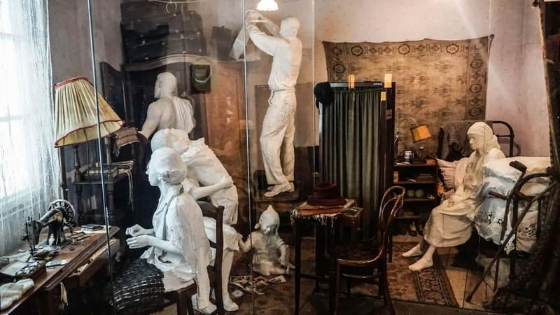 Krakow: Schindler's Factory Tour and Entrance Ticket - Who will get the most from this tour