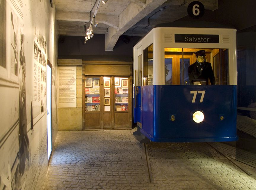 Krakow: Schindler’s Factory Tour & Skip-the-Line Entry - Entering Schindler’s preserved office