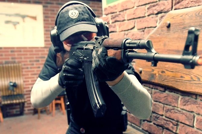 Krakow: Shooting Range - Small Group/Private Options - Choosing between four shooting packages