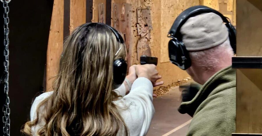 Krakow: Shooting range with hotel pickup - At BIG GUN Strzelnica: a short, focused session