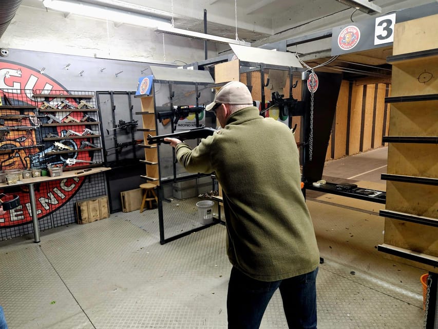 Krakow: Shooting range with hotel pickup - Making the pickup work for you