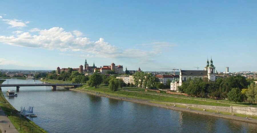 Krakow: Short Cruise and Schindler's Factory Guided Tour - Meeting the boat at Paulinska stop