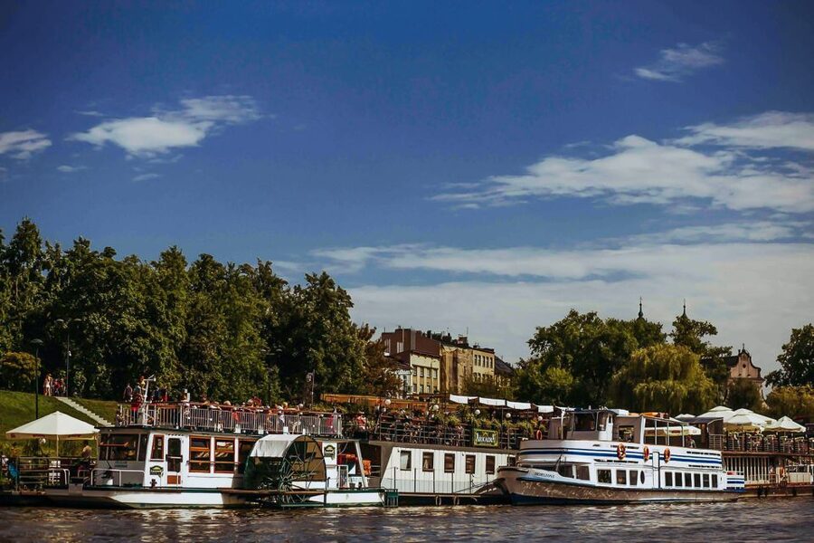 Krakow: Sightseeing Cruise by Vistula River - Manggha Museum and Krakow’s modern riverside character