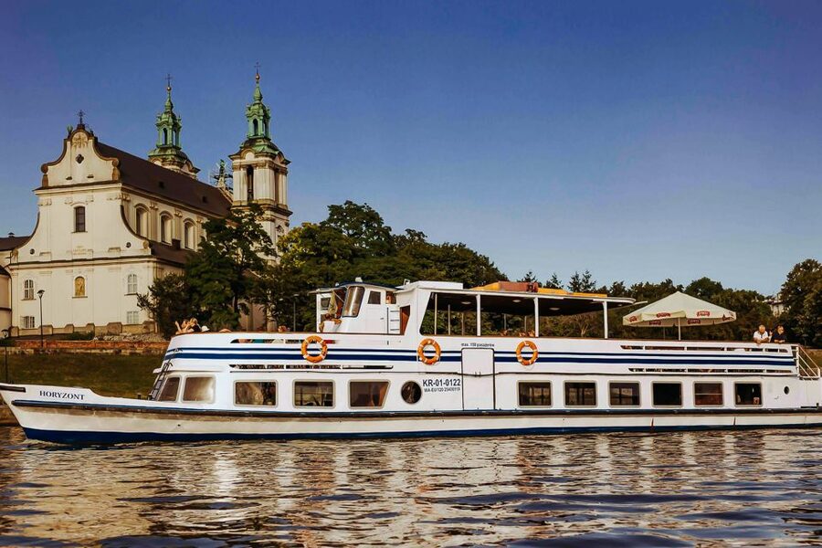 Krakow: Sightseeing Cruise by Vistula River - Is the commentary enough?