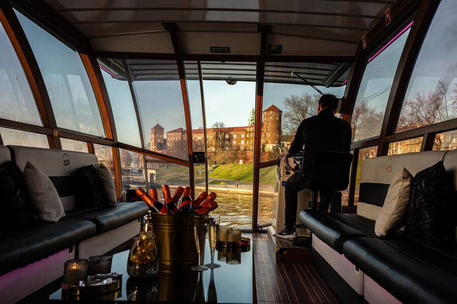 Krakow: Sightseeing Cruise on Vistula River with Audio Guide - Manggha, Bernatek Bridge, and the turn toward Kazimierz