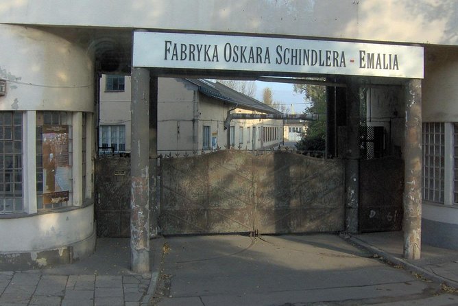 Krakow: Skip-the-line Oskar Schindler’s Museum Private Tour - What You See Inside the Two-Hour Visit