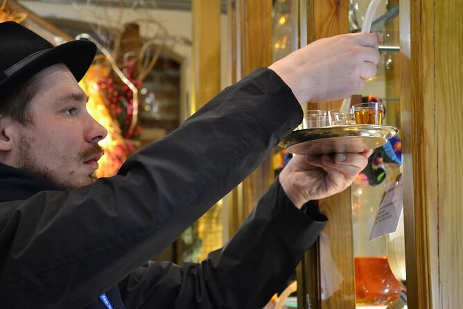 Krakow: Street Food Tasting Walking Tour - What the guide adds to the food