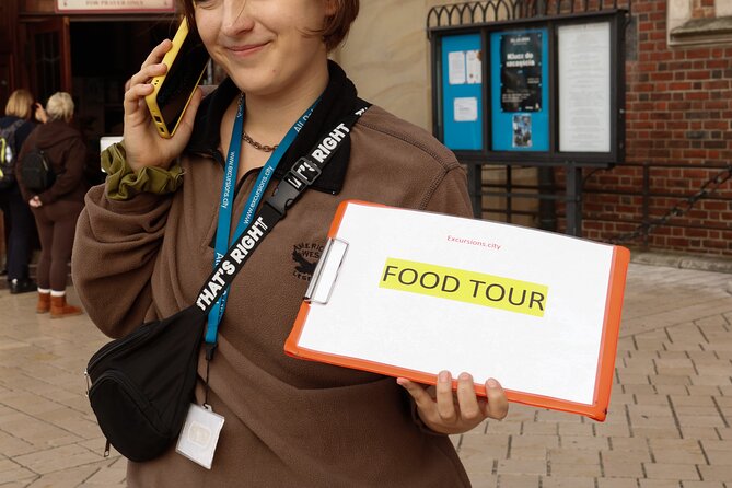 Krakow: Street Food Walking Tour - Beginning with obwarzanek near Saint Mary’s Church