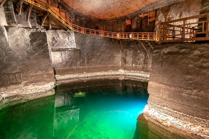 Krakow to Auschwitz Birkenau and Salt Mine 1 Day Tour - Why combine Auschwitz and Wieliczka in one day