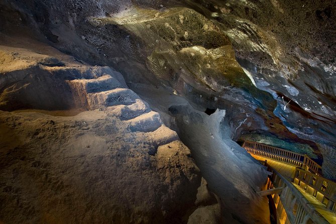 Krakow to Wieliczka: Salt Mine Guided Tour with Ticket & Transfer - Who should book this experience?