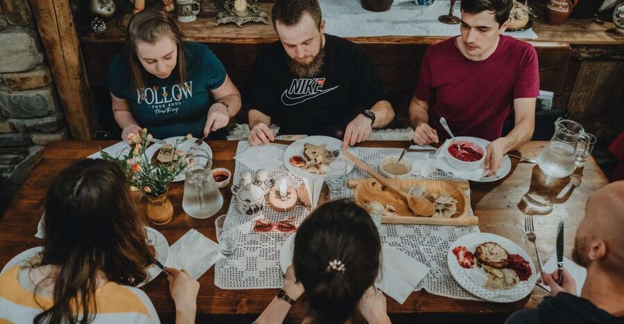 Krakow: Traditional Polish Food and Drinks Tasting Tour - What the guides add beyond the menu