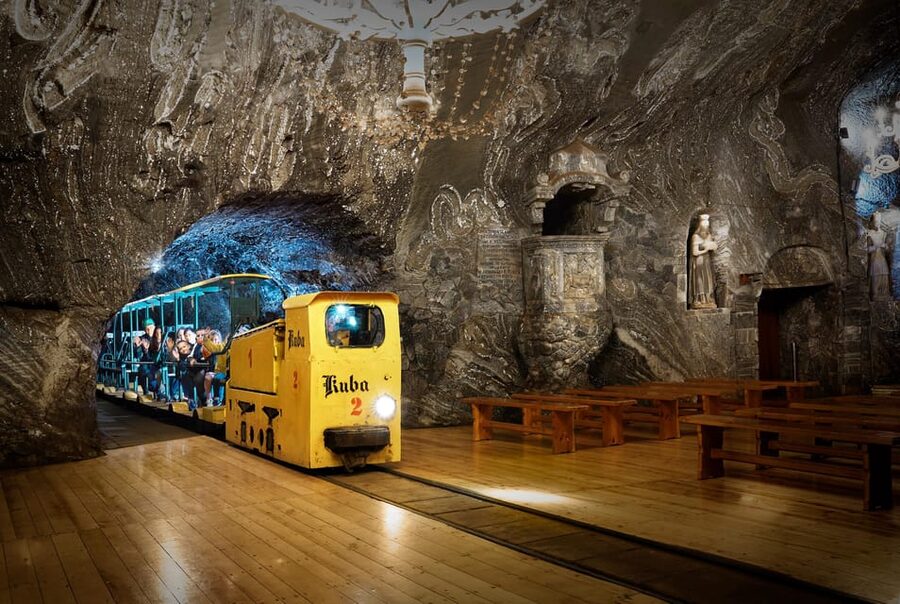 Krakow: UNESCO Underground Boat Expedition & Salt Mine Tour - Why Bochnia is different from Krakow’s better-known mine visit