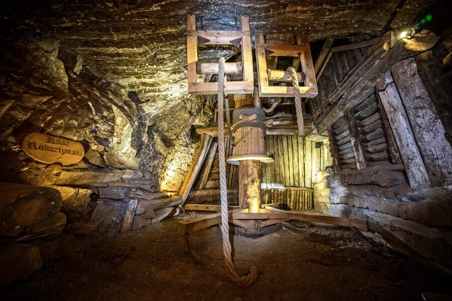 Krakow: UNESCO Underground Boat Expedition & Salt Mine Tour - How long the day really feels