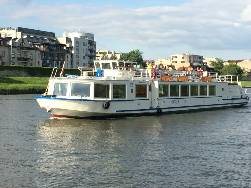 Krakow: Vistula River Panoramic Boat Tour ️ - The first stretch toward Zwierzyniec