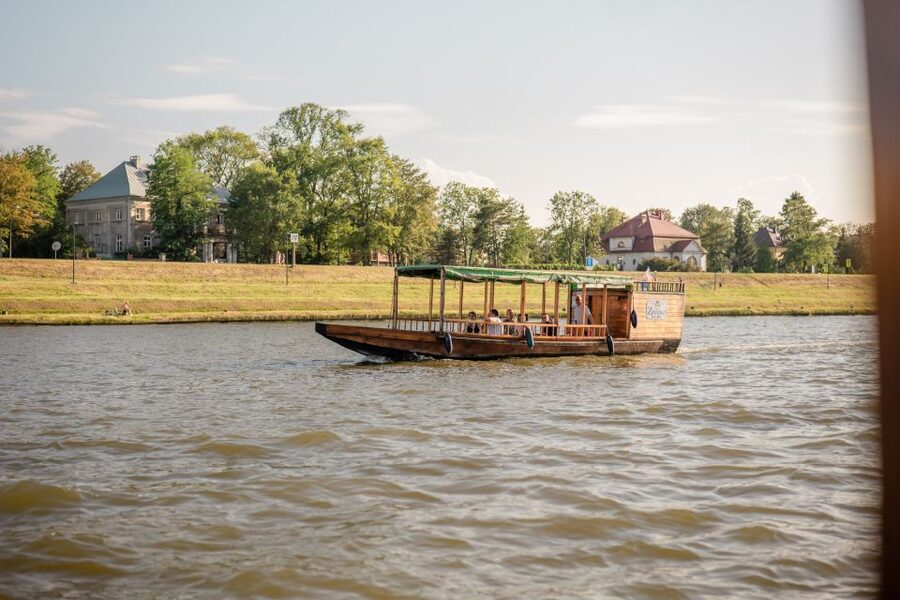 Krakow: Vistula River Sightseeing Cruise ️ - Why the $16 price can make sense