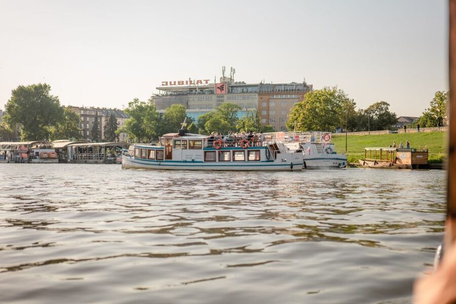Krakow: Vistula River Sightseeing Cruise ️ - Boats, group size, and the small operational caveat