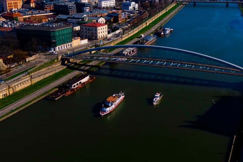 Krakow: Vistula River Sightseeing Cruise with Audio Guide - What the 45 minutes feel like