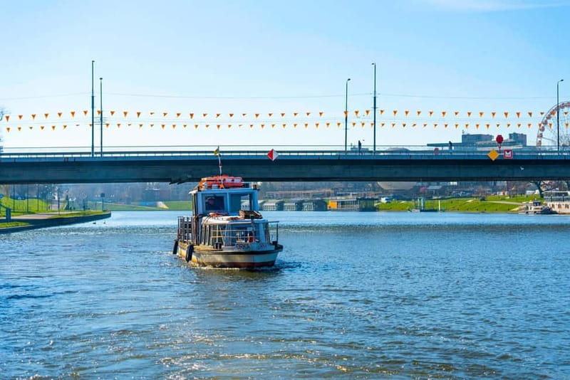 Krakow: Vistula River Sightseeing Cruise with Audio Guide - Is $18 good value in Krakow?