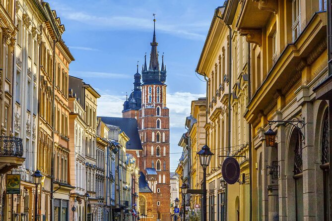 Krakow Walking Tour with Audioguide on Your Smartphone - Florianska Street and the first look at Old Town life