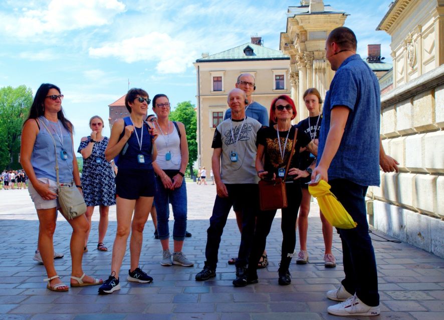 Krakow: Wawel Castle Guided Tour with Entry Tickets - Practical limits to keep in mind