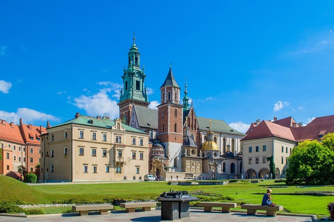 Krakow: Wawel Castle Guided Tour with Skip-The-Line Entry - Is $123.42 good value?