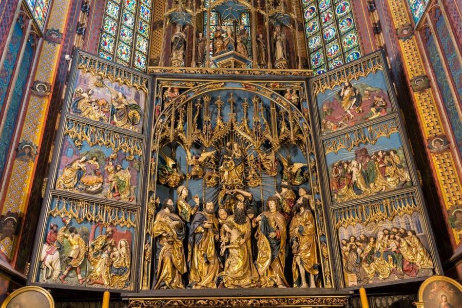 Krakow: Wawel Castle, St. Mary’s & Rynek Underground Tour - St. Mary’s Basilica and the Veit Stoss altar