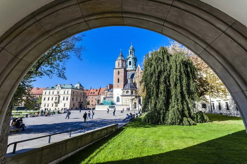Krakow: Wawel Hill Audioguide Tour - Crown Treasury and Armory from the outside