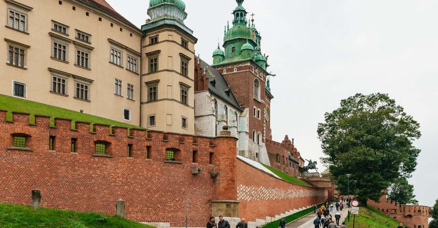Krakow: Wawel Royal Hill with Optional Castle and Cathedral - Why Wawel Hill matters to Krakow