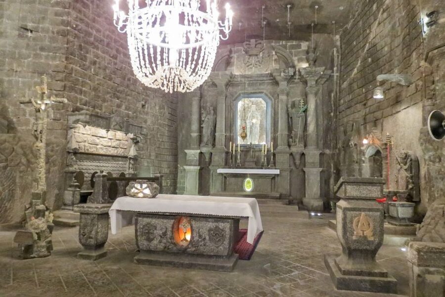 Krakow: Wieliczka Salt Mine Guided Tour - St. Kinga’s Chapel and the salt sculptures