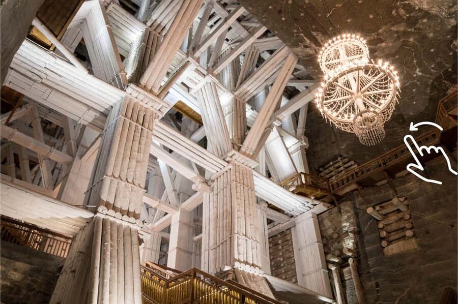 Krakow: Wieliczka Salt Mine Guided Tour with Hotel Transfer - The underground church and salt-carved chapels