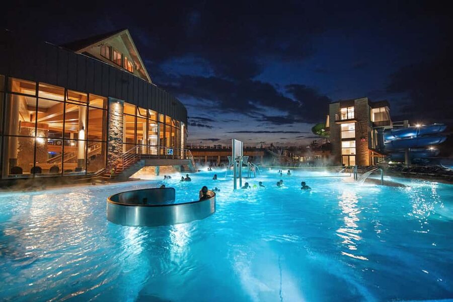 Krakow: Zakopane and Thermal Pools Tour with Hotel Pickup - The drive south from Krakow