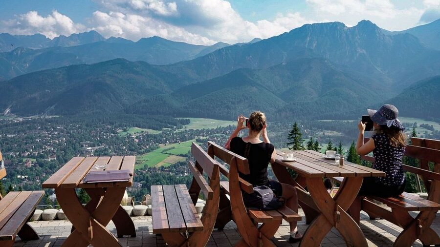 Krakow: Zakopane Cable Car, Spirits, Tasting & Thermal Baths - Choosing between the two options