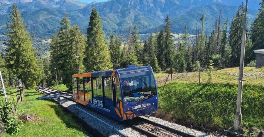 Krakow: Zakopane, Funicular, Cheese, and Highland Day Trip - Chochołów and the wooden highlander houses