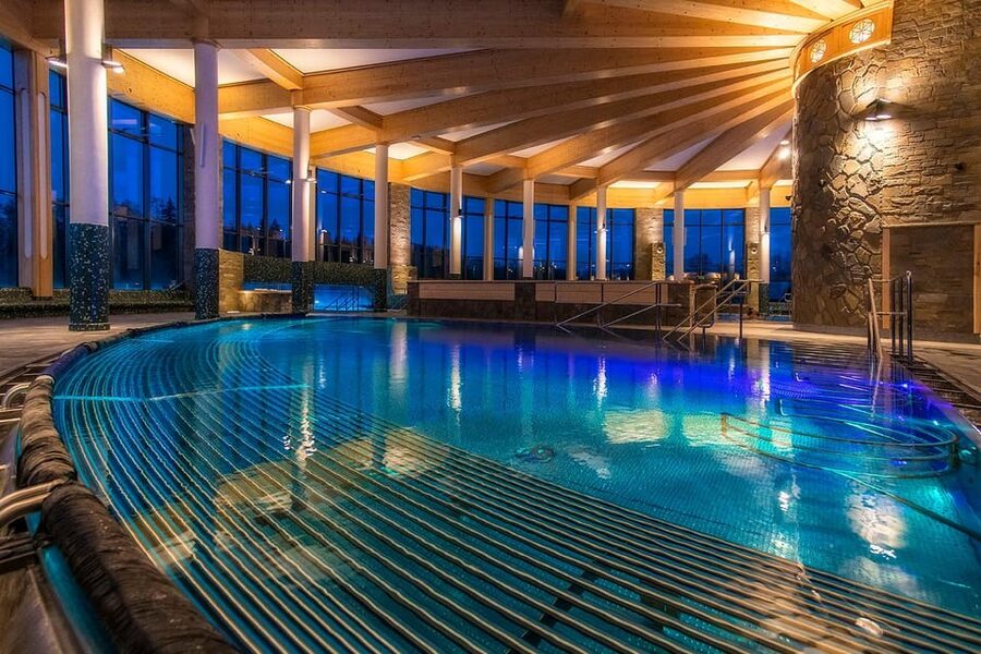 Krakow: Zakopane-Thermal Bath(Evening Time)with Hotel Pickup - Tasting oscypek at a shepherd’s hut